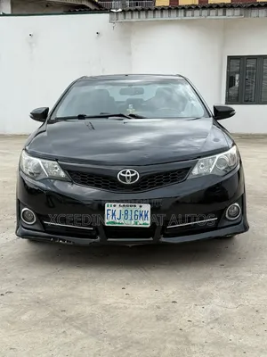 Toyota Camry SE 4dr Sedan (3.5L 6cyl 6A) 2014 Black