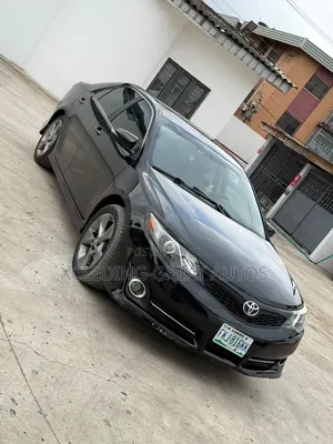Toyota Camry SE 4dr Sedan (3.5L 6cyl 6A) 2014 Black