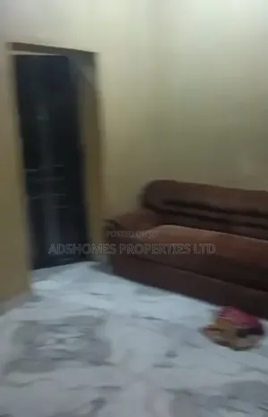 Furnished Mini Flat in Adekunle for rent