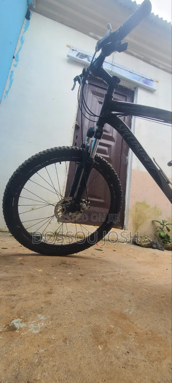 Foreign Used Specialized Hardrock Mountain Bike - 20-Speed, 26"