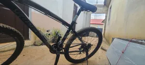 Foreign Used Specialized Hardrock Mountain Bike - 20-Speed, 26"