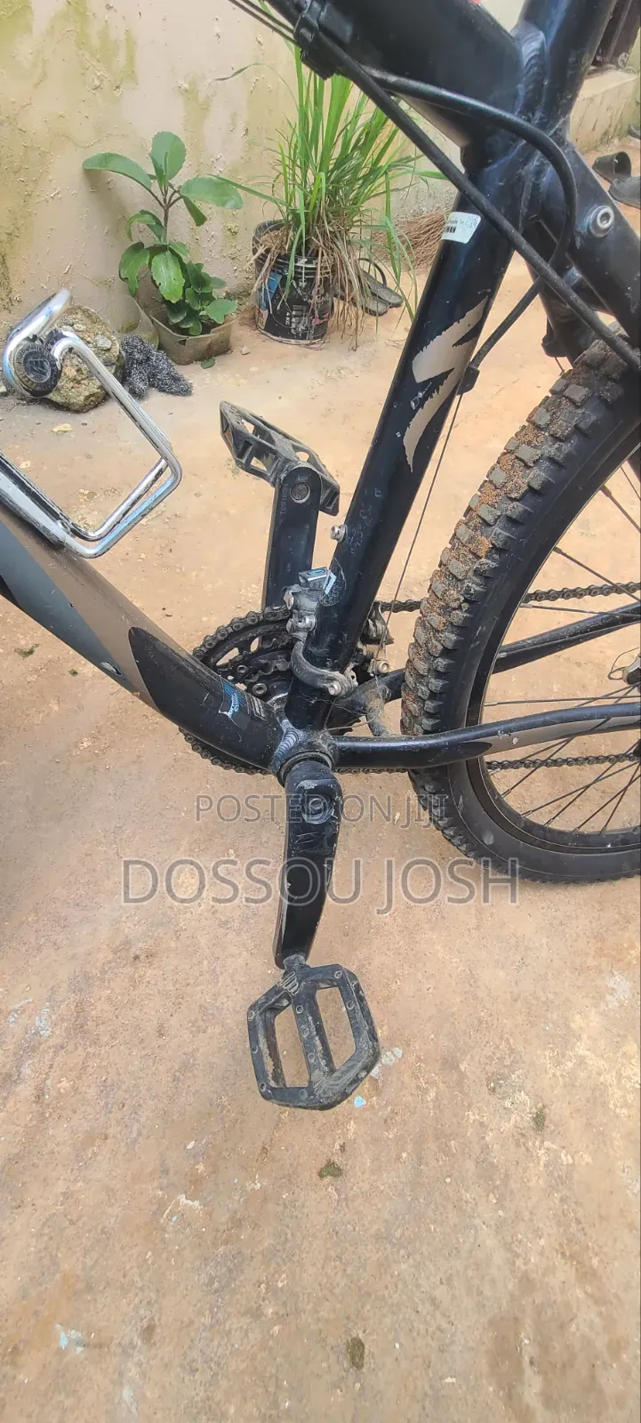 Foreign Used Specialized Hardrock Mountain Bike - 20-Speed, 26"