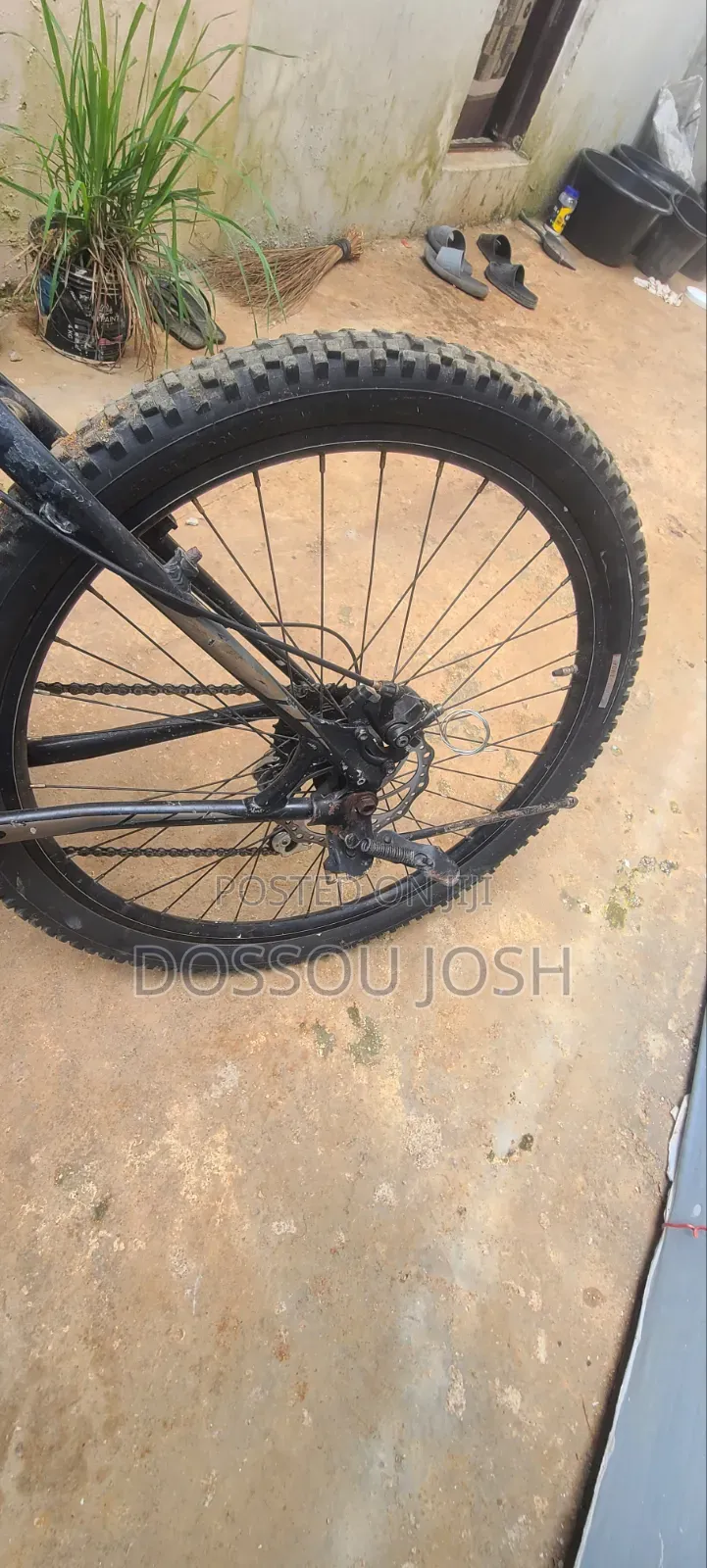 Foreign Used Specialized Hardrock Mountain Bike - 20-Speed, 26"