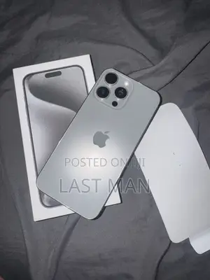 Apple iPhone 15 Pro Max 256 GB White