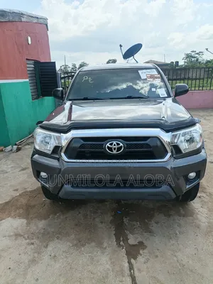 Toyota Tacoma Access Cab 4x4 4.0L V6 5-Speed Automatic 2013 Gray