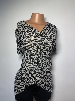 Trendy Ladies Top 2500