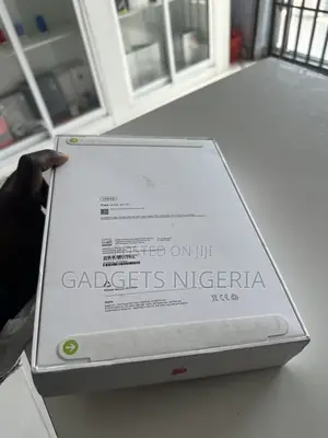 New Apple iPad (2025) 128 GB Pink
