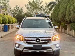 Mercedes-Benz GLB-Class 2021 Silver