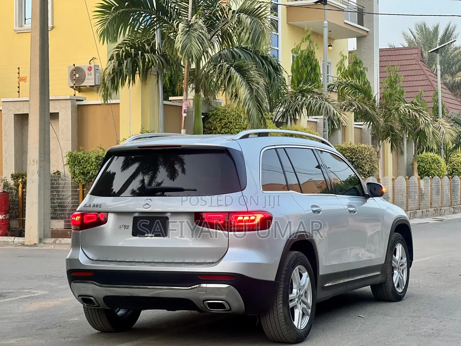 Mercedes-Benz GLB-Class 2021 Silver