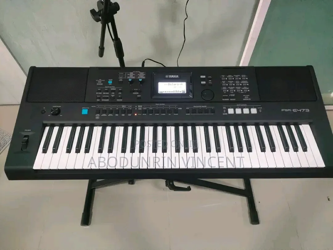 Yamaha PSR E473