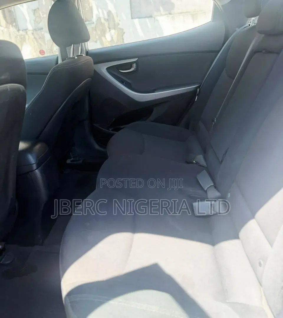 Hyundai Elantra 2015 Silver
