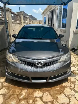 Toyota Camry SE Sport 4dr Sedan w/Prod. End 11/13 (2.5L 4cyl 6A) 2014