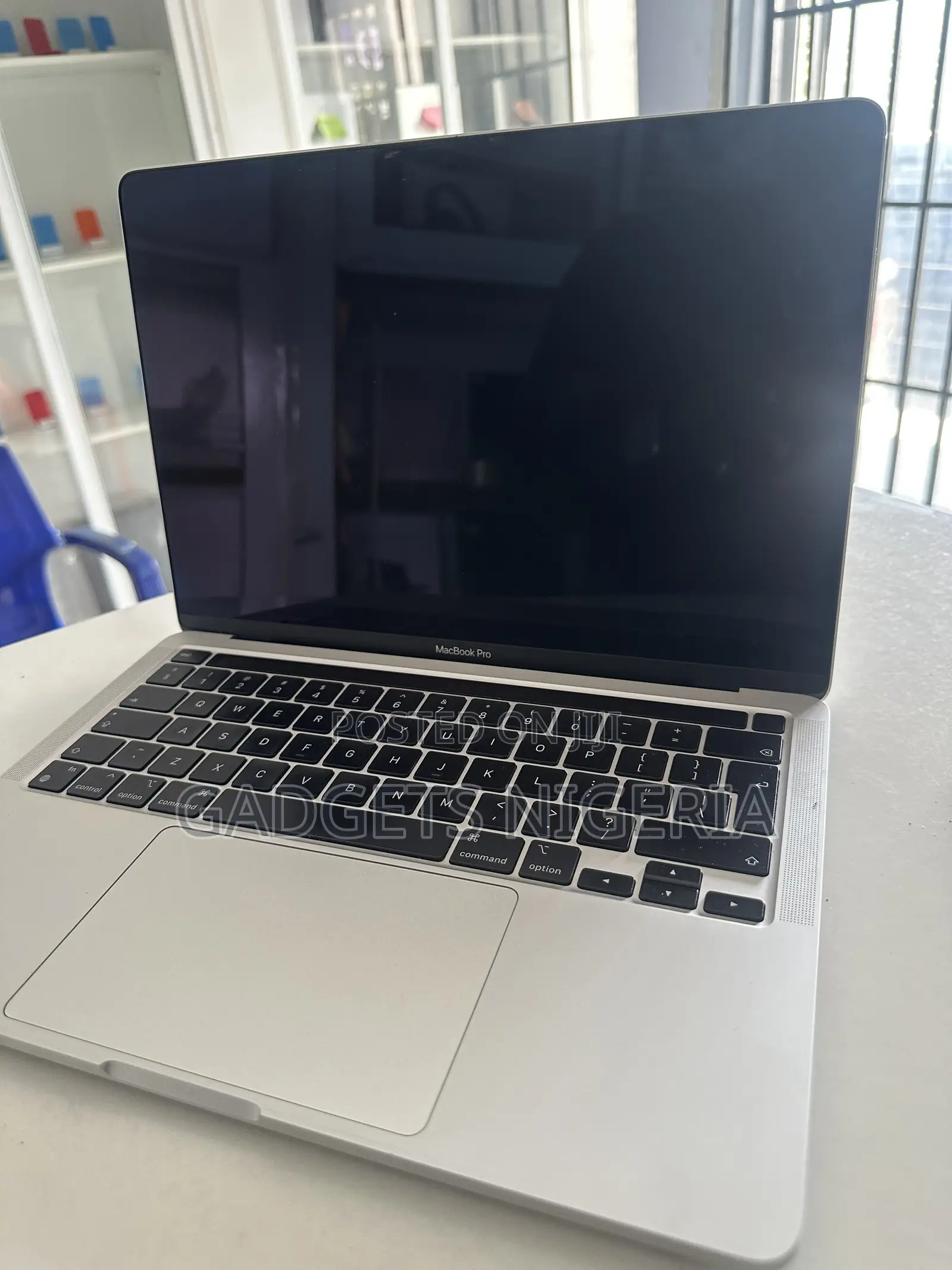 Laptop Apple MacBook Pro 2020 M1 8GB Apple M1 SSD 512GB
