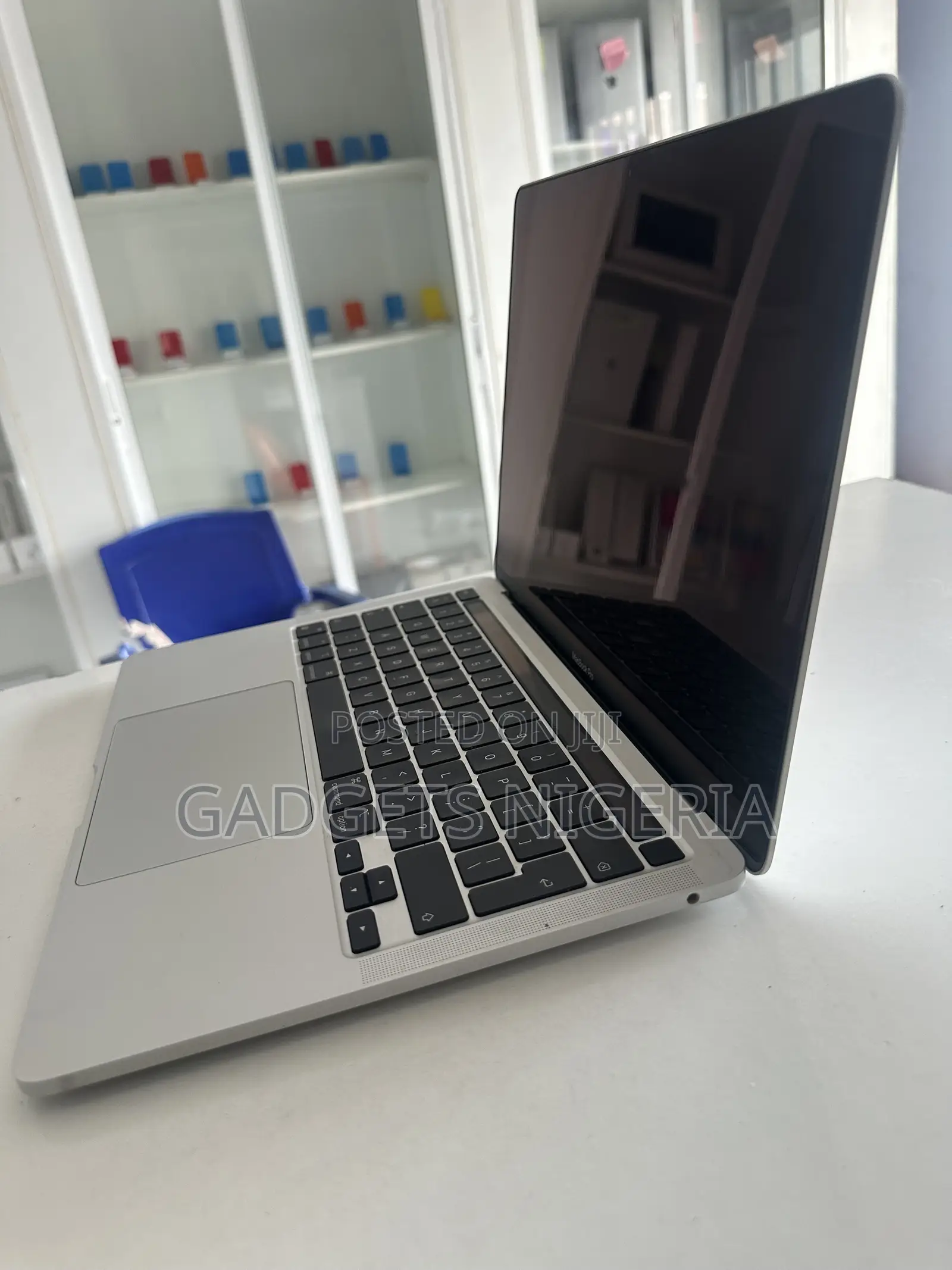 Laptop Apple MacBook Pro 2020 M1 8GB Apple M1 SSD 512GB
