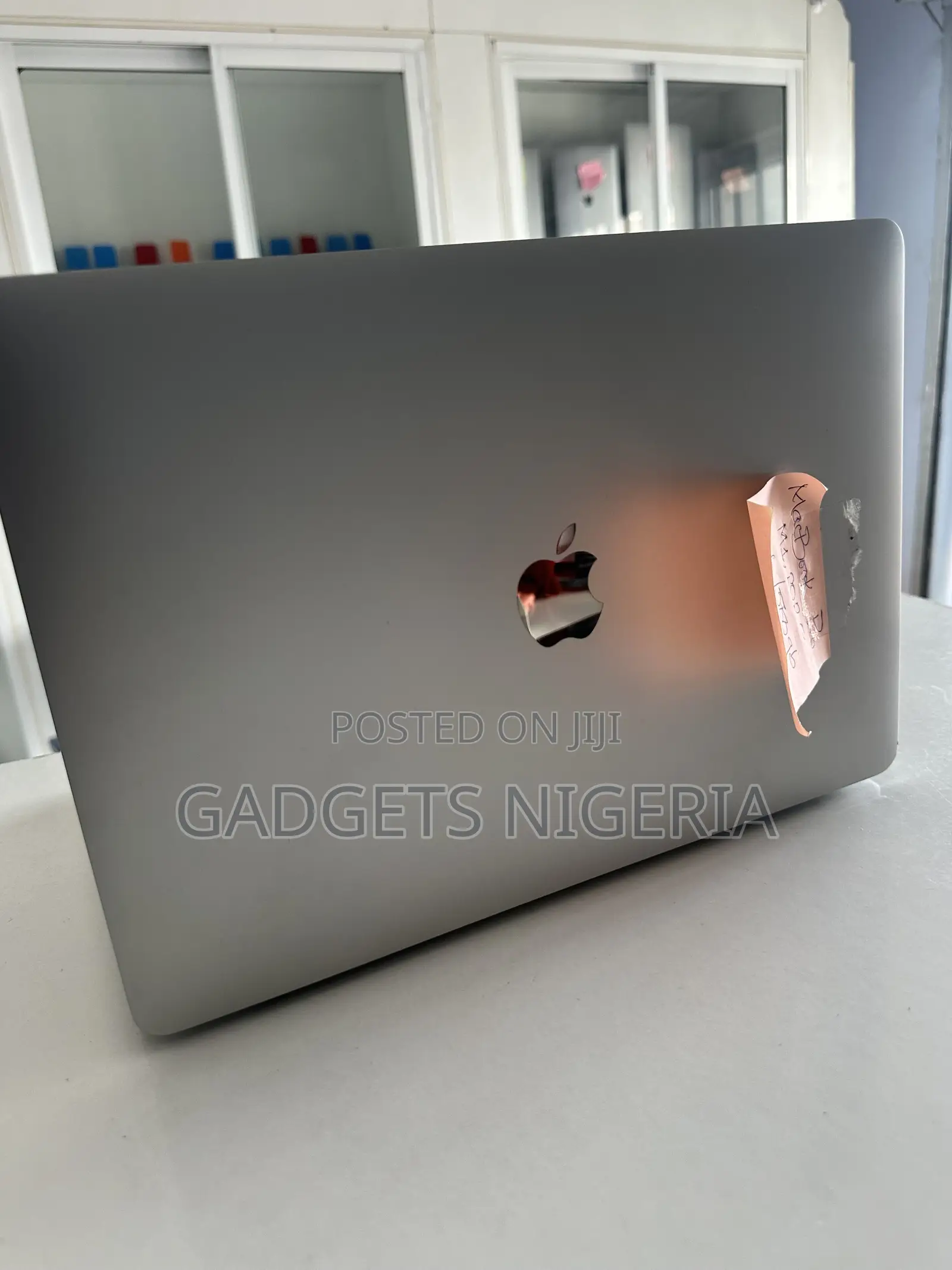 Laptop Apple MacBook Pro 2020 M1 8GB Apple M1 SSD 512GB