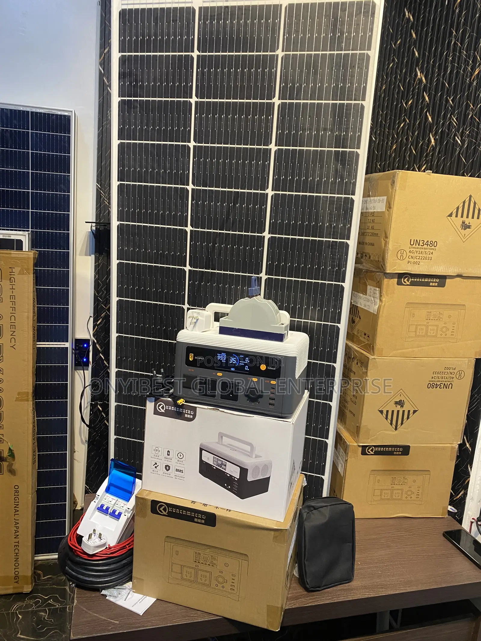Solar Power Station With Solar Charging