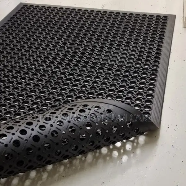 Thick Rubber Footmat