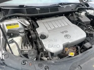 Toyota Venza XLE 2012 Silver