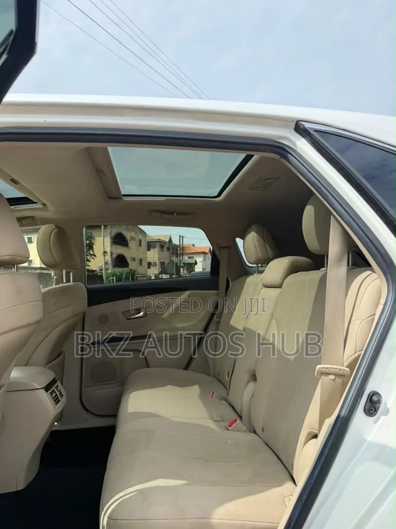 Toyota Venza V6 AWD 2012 White