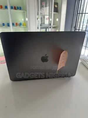Laptop Apple MacBook Pro 2020 M1 16GB Apple M1 SSD 512GB