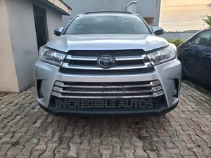 Toyota Highlander XLE 4dr SUV (3.5L 6cyl 6A) 2014 Blue