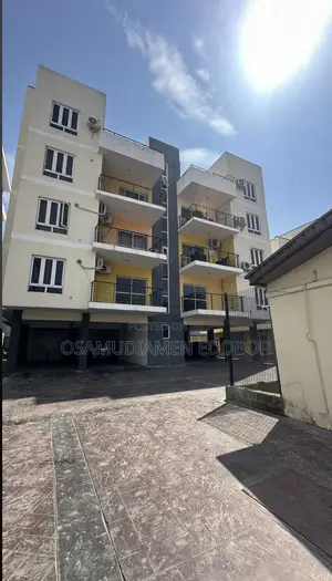 2bdrm Maisonette in Lekki Phase 1 for rent