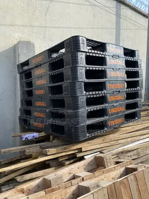 Guru Plastic Pallets