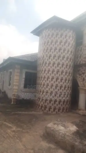 20bdrm House in Pet Estate, Age Mowo for sale