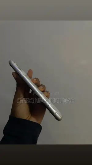 Apple iPhone 11 64 GB White