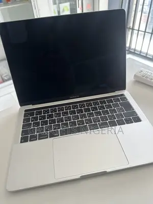 Laptop Apple MacBook Pro 2019 16GB Intel Core i7 SSD 512GB