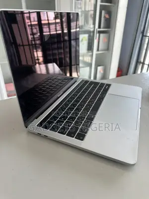 Laptop Apple MacBook Pro 2019 16GB Intel Core i7 SSD 512GB