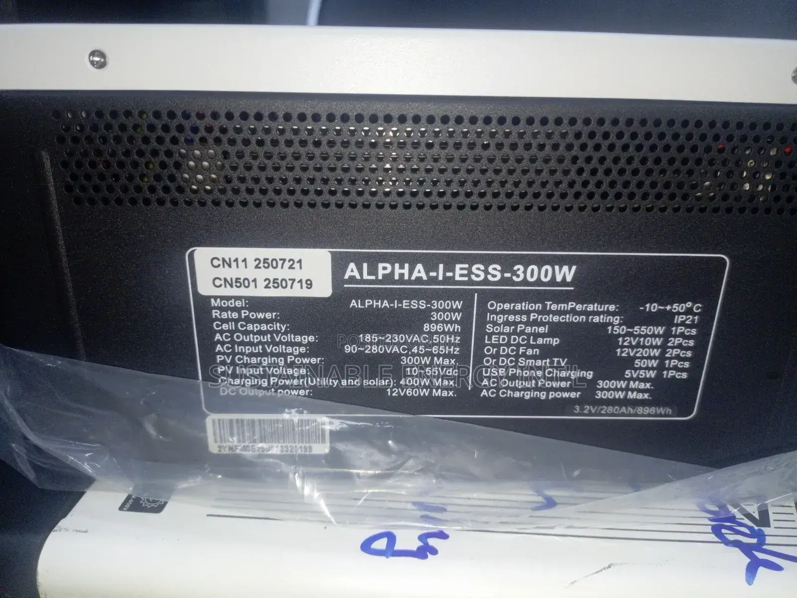 Solar Generator With Solar Panels, Accessories and Installation