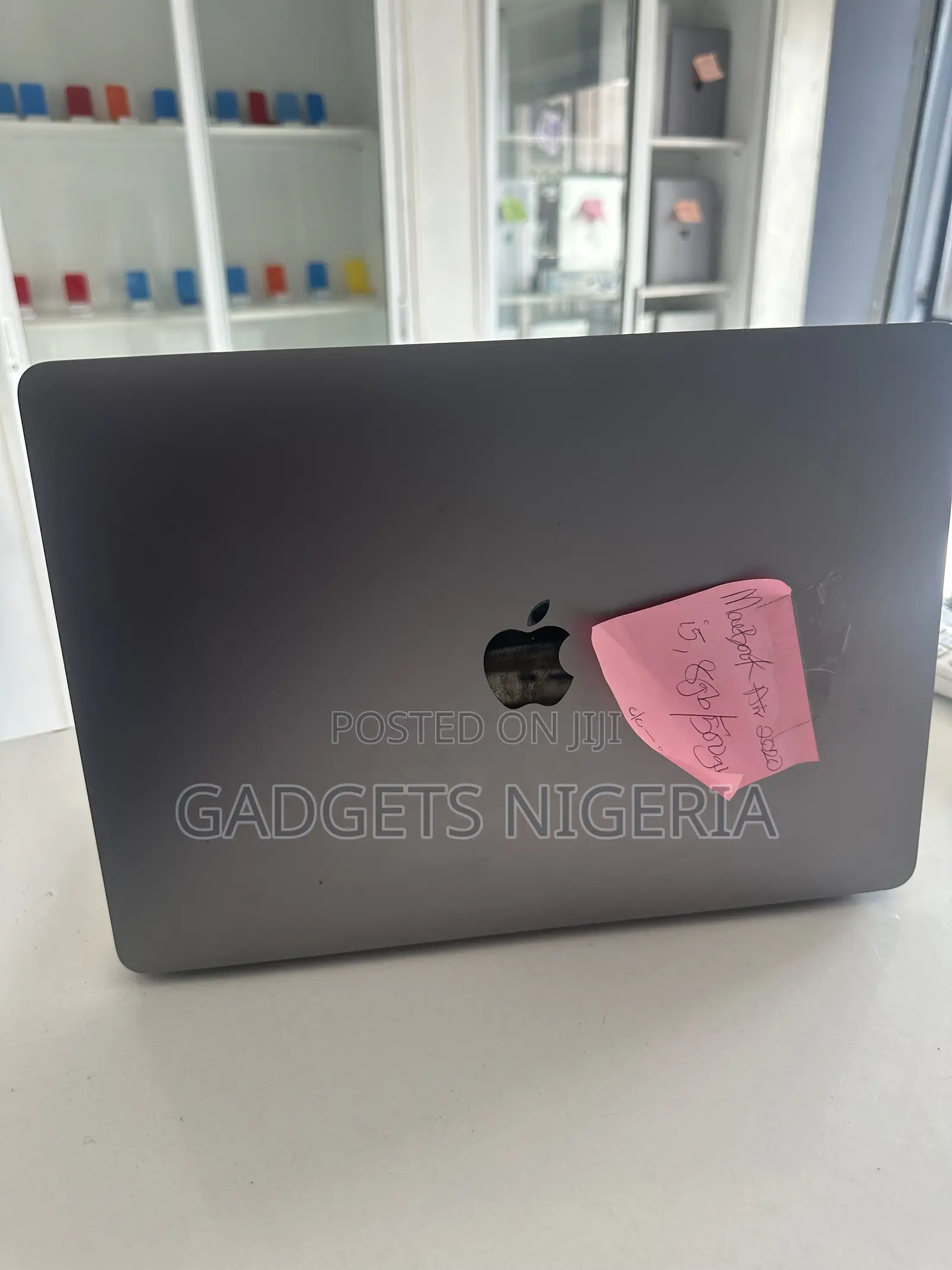 Laptop Apple MacBook Air 2020 8GB Intel Core i5 SSD 512GB