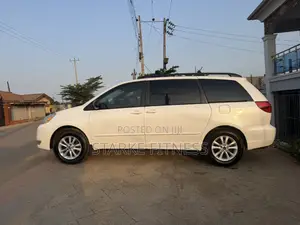 Toyota Sienna XLE Limited AWD (3.3L V6 5A) 2004 Off white