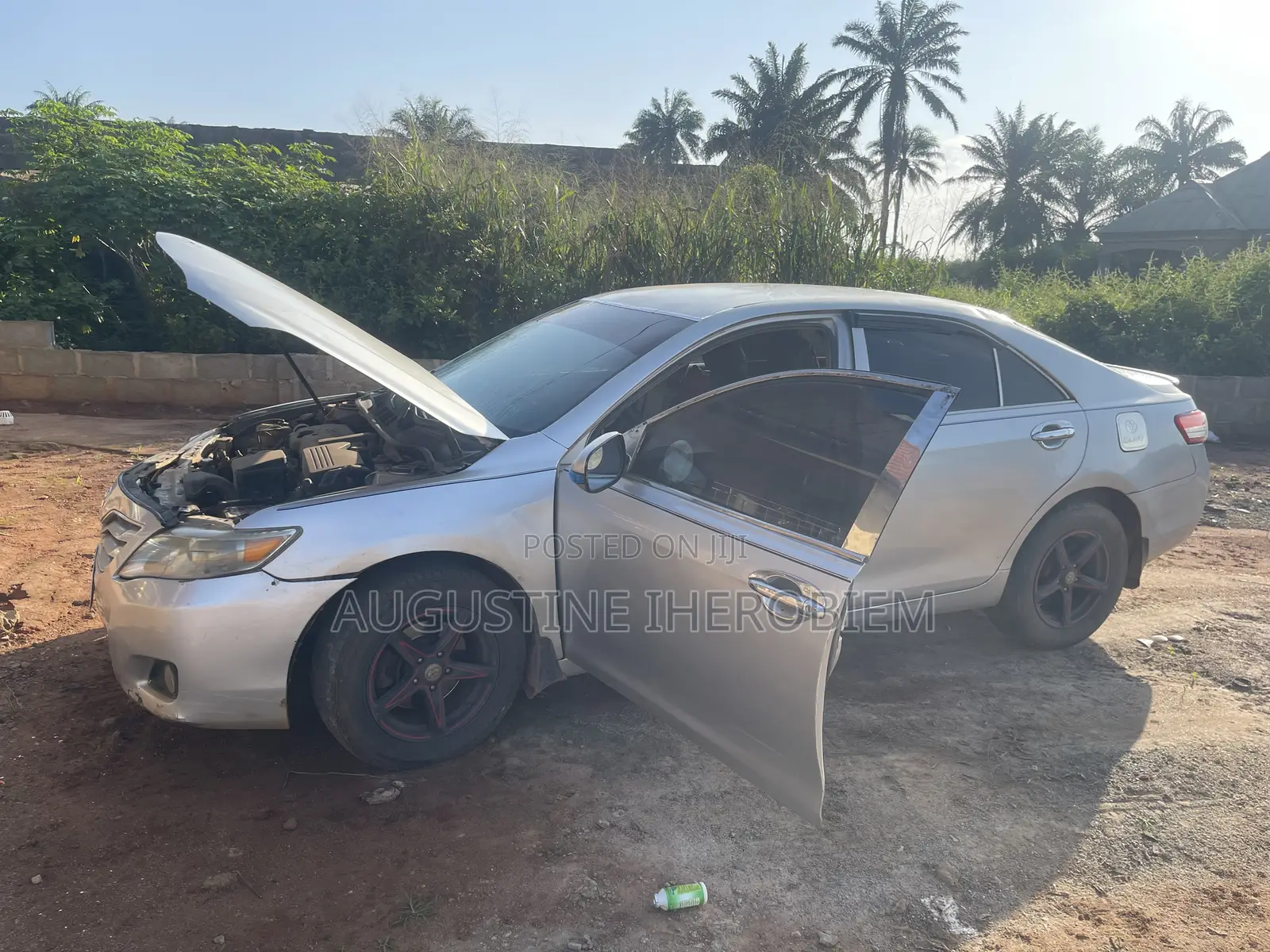 Toyota Camry 2027 Silver