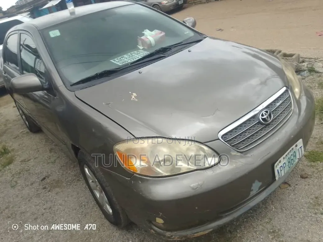 Toyota Corolla 2006 Gray
