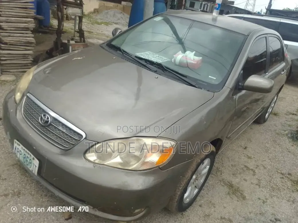 Toyota Corolla 2006 Gray