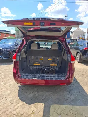 Toyota Sienna Limited 7 Passenger 2011 Burgundy