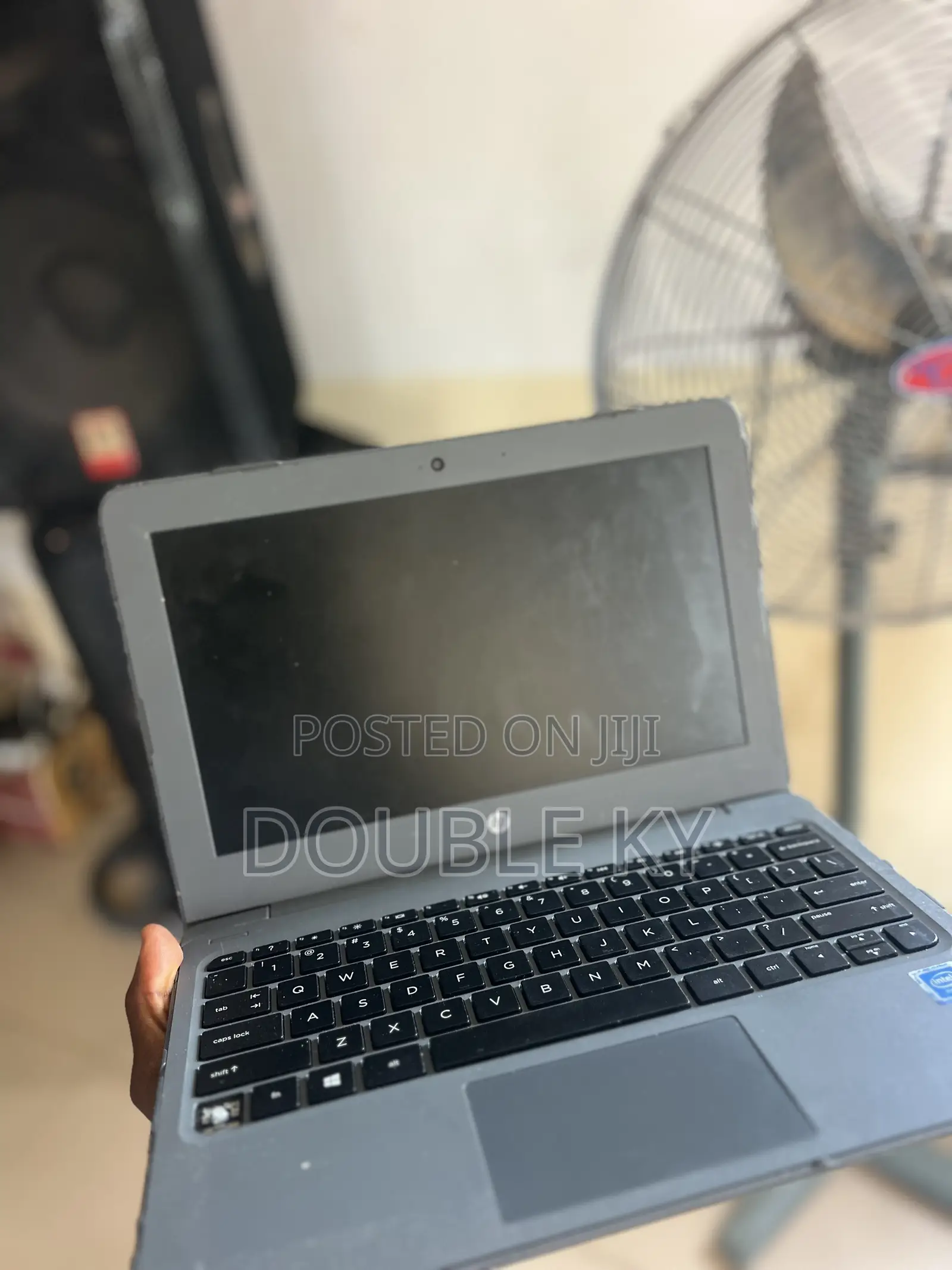 Laptop HP Stream 11 Pro G4 EE 4GB Intel Celeron SSD 60GB