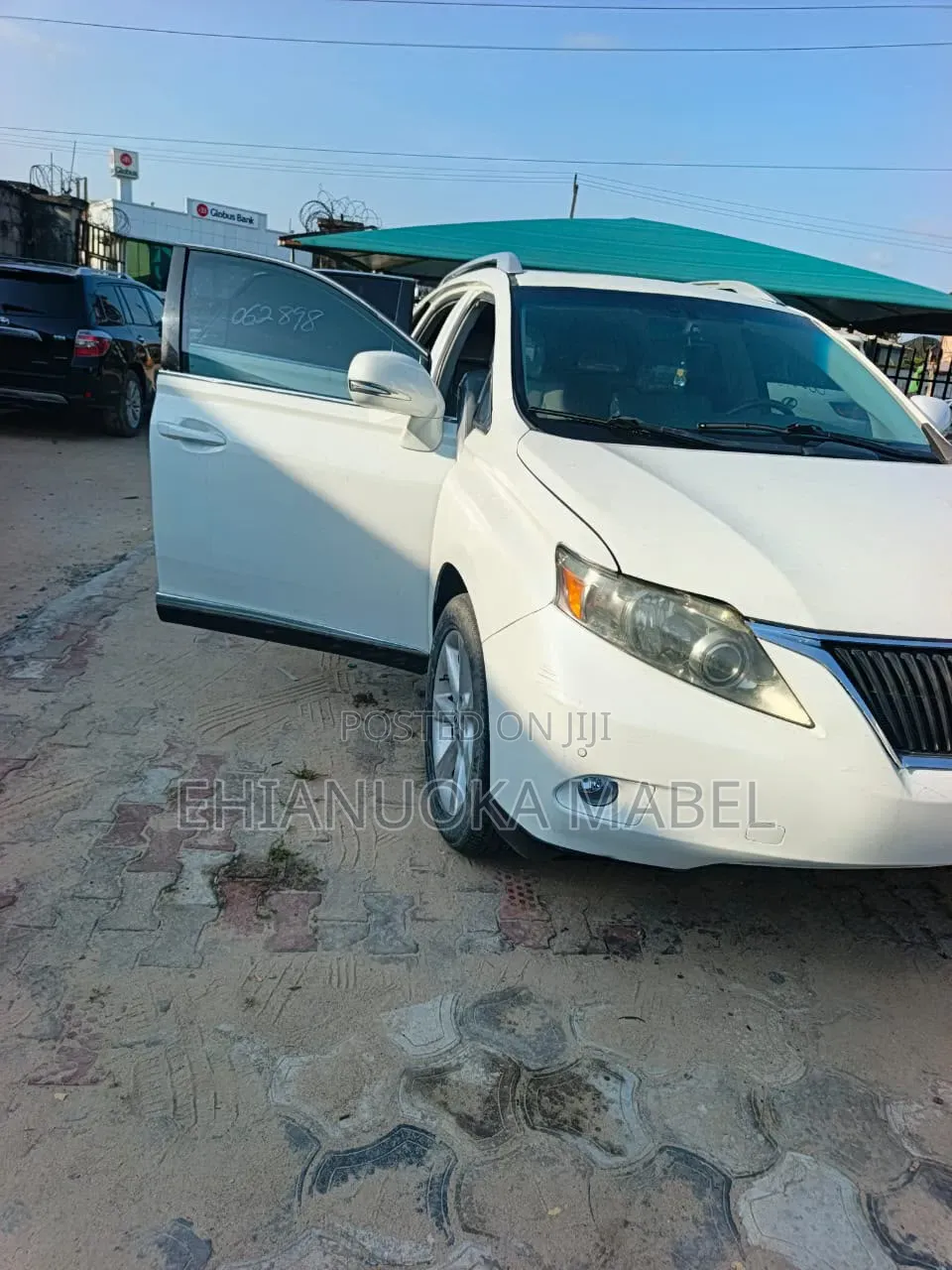 Lexus LX 570 2012 White