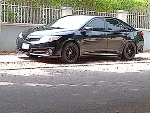 Toyota Camry LE 4dr Sedan (2.5L 4cyl 6A) 2014 Black