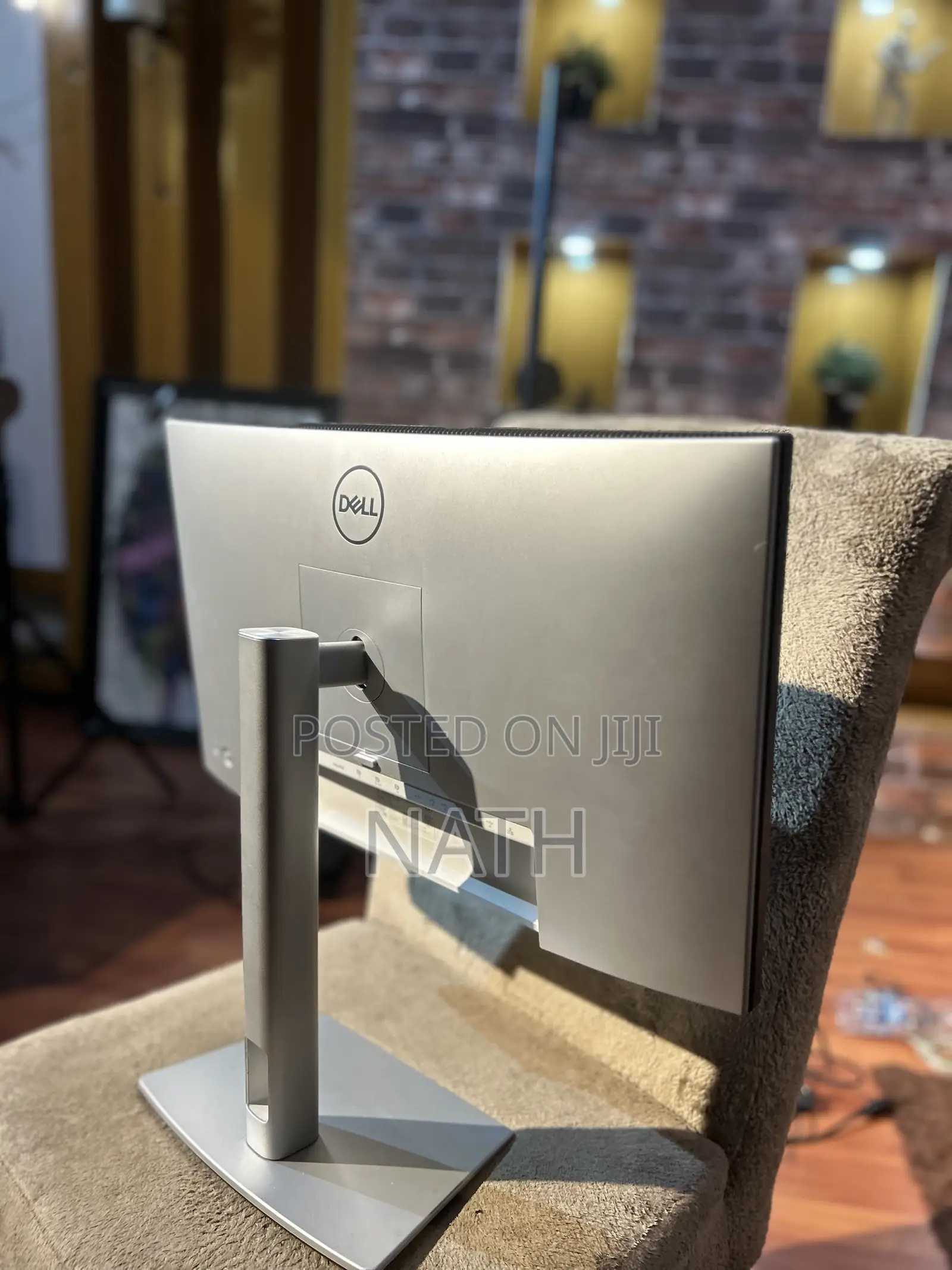 UHD2424 Dell
