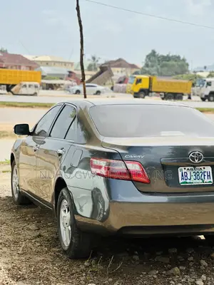 Toyota Camry LE 4dr Sedan (2.4L 4cyl 5A) 2008 Gray