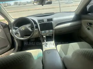 Toyota Camry LE 4dr Sedan (2.4L 4cyl 5A) 2008 Gray