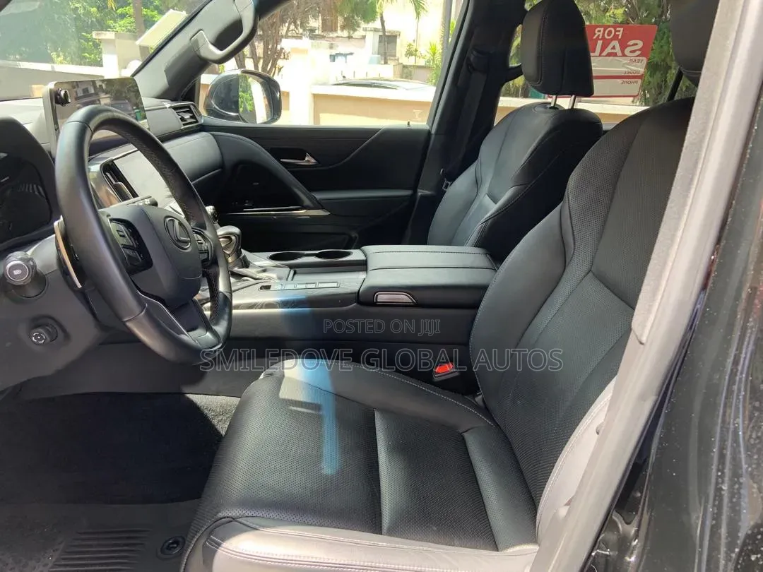 Lexus LX 600 2024 Black