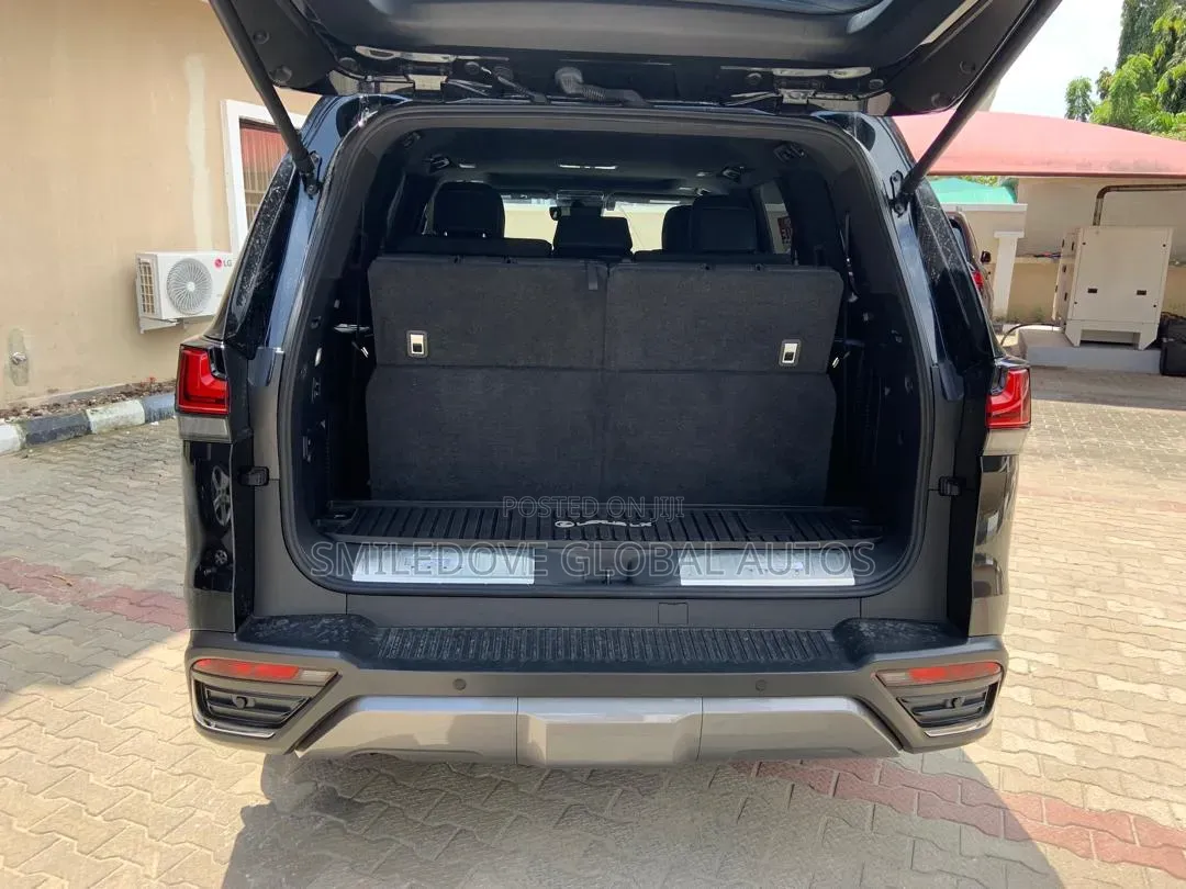 Lexus LX 600 2024 Black