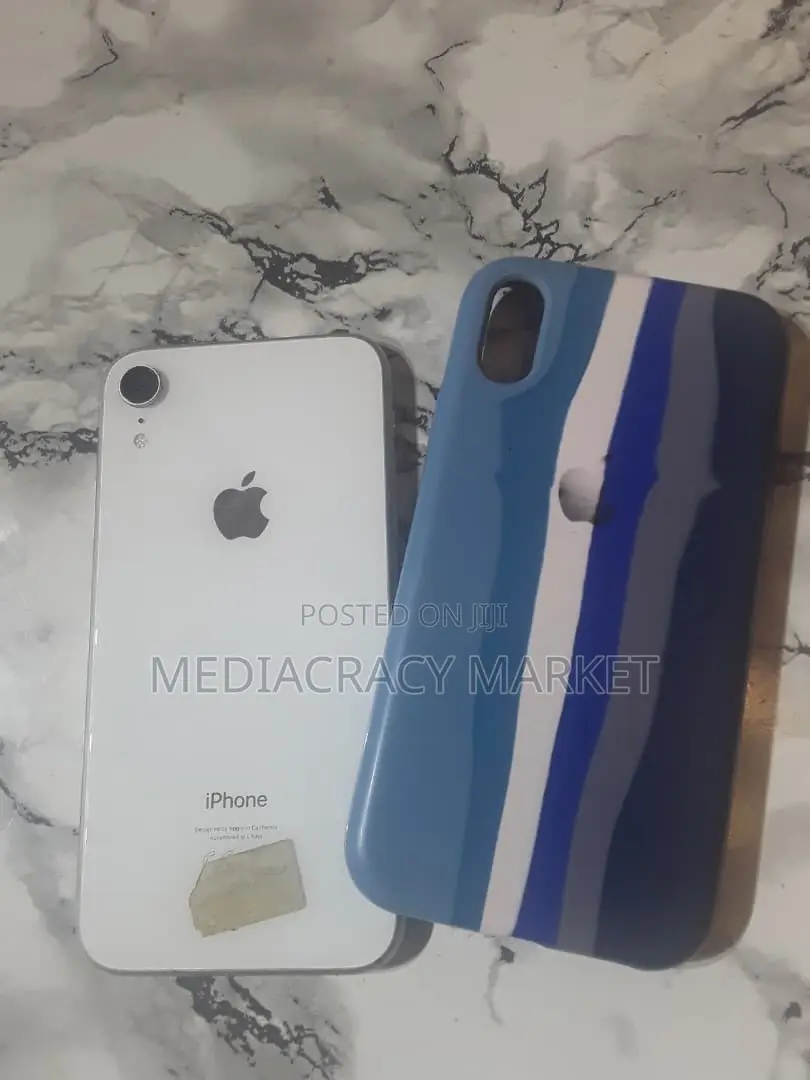 Apple iPhone XR 64 GB White