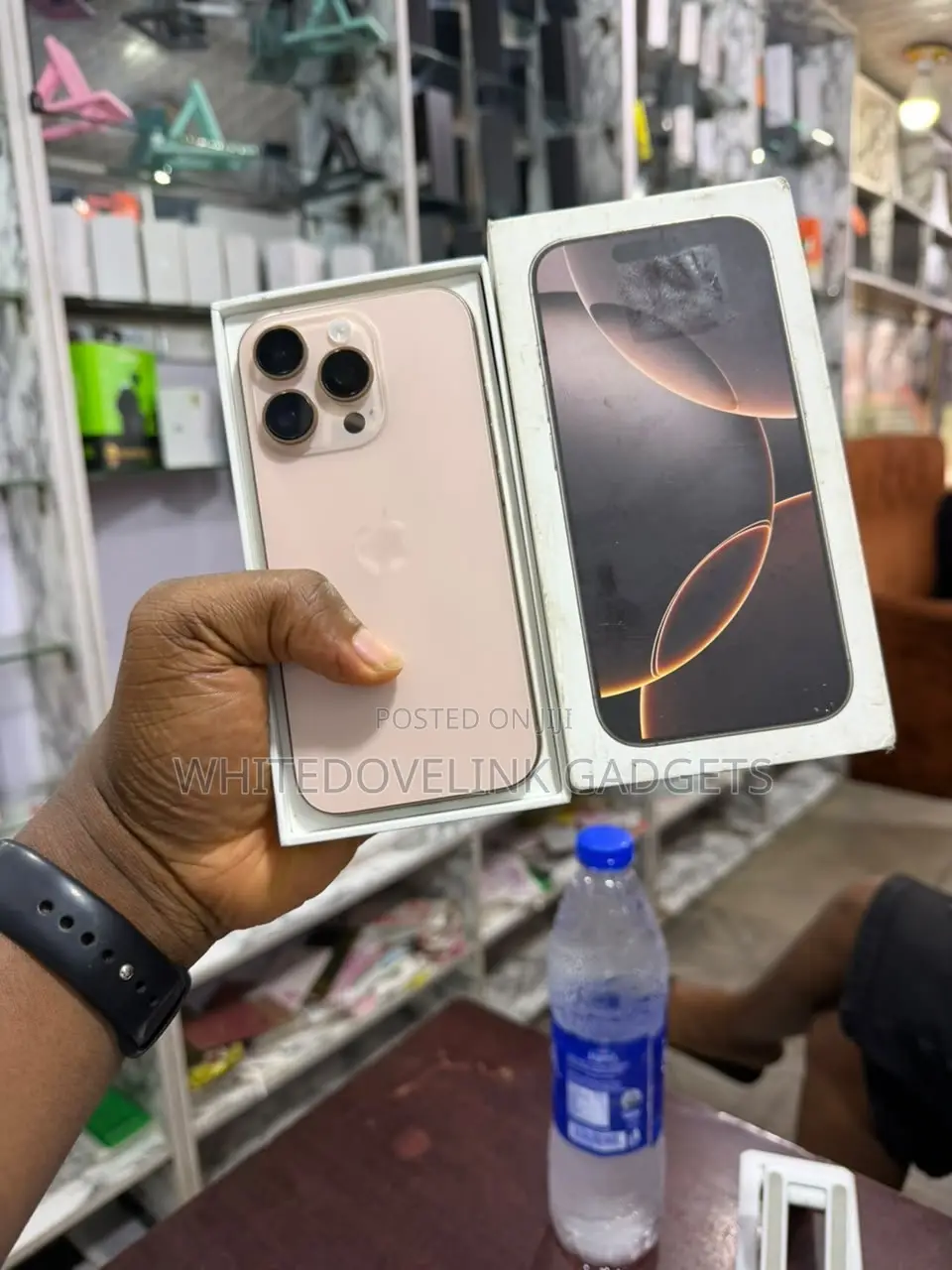 Apple iPhone 16 Pro 256 GB Gold