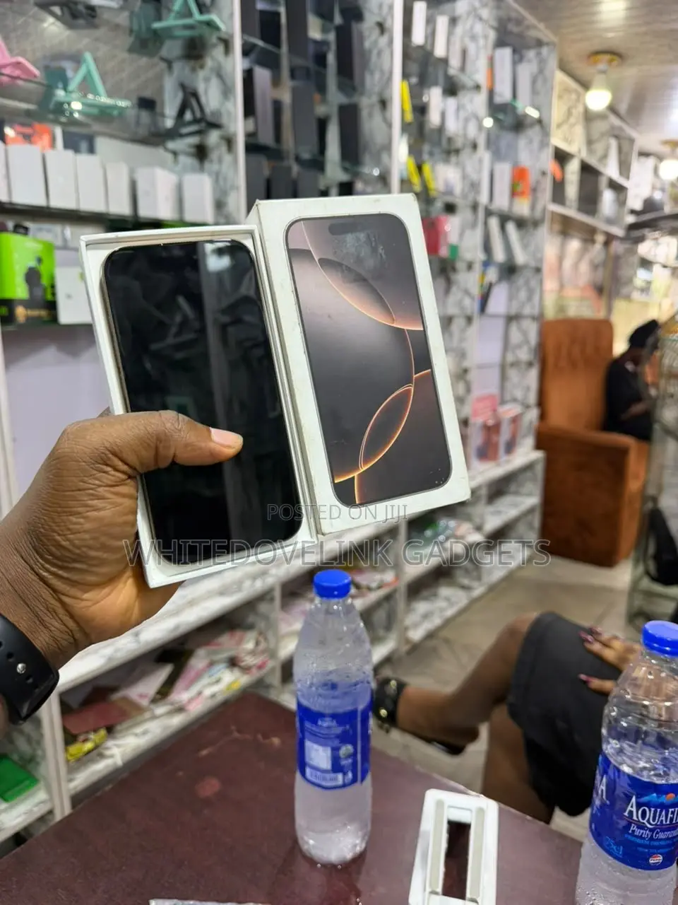 Apple iPhone 16 Pro 256 GB Gold