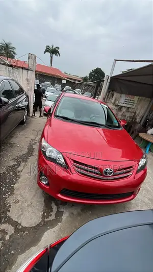 Toyota Corolla 2013 Red